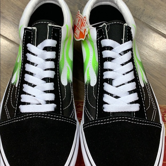 WMNS VANS OLD SKOOL FLAME black/true white - Picture 8 of 16